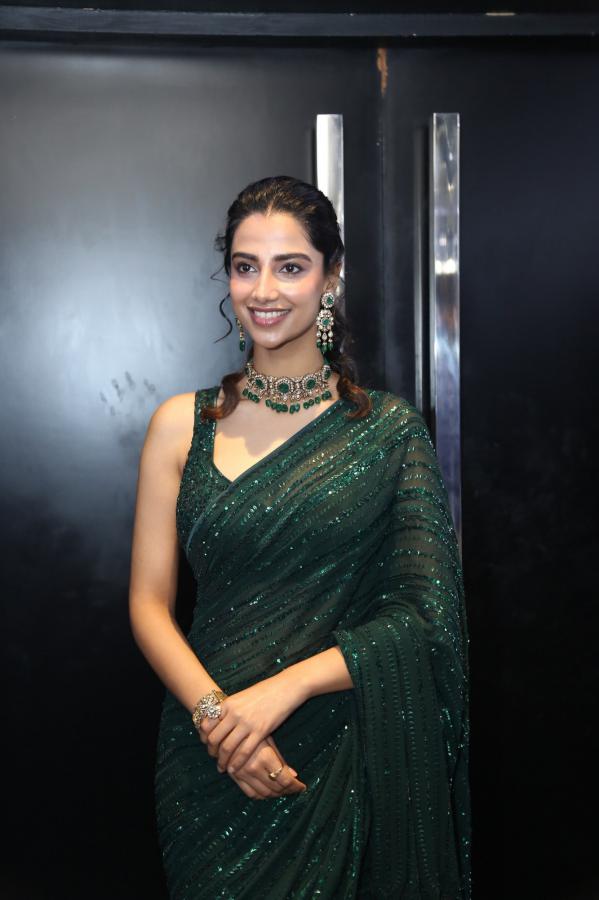 meenakshi-chowdary-stills-2-2.jpg