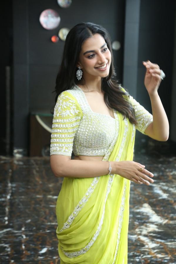 meenakshi-chowdary-stills-6-11.jpg