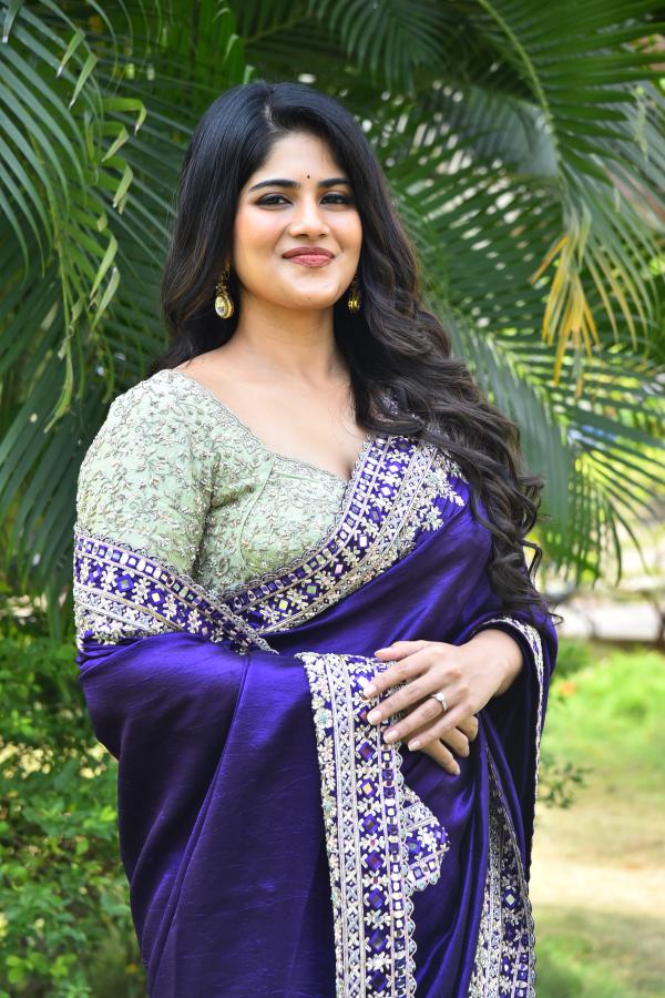 megha-akash-stills-4-16.jpg