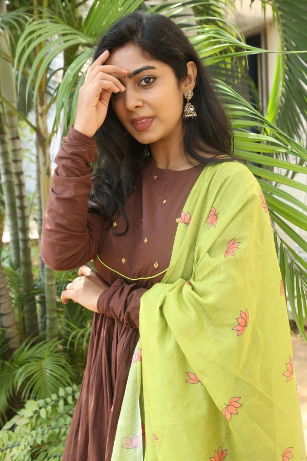 megha-leka-stills-11.jpg