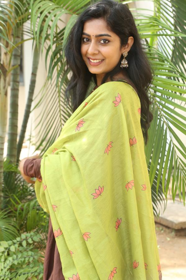 megha-leka-stills-3.jpg