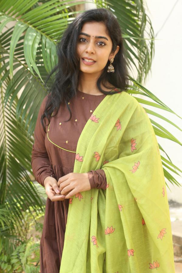 megha-leka-stills-8.jpg