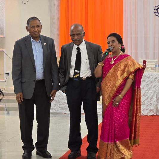mrs-jhansi-reddy-dinner-to-cm-revanth-reddy-5.jpg