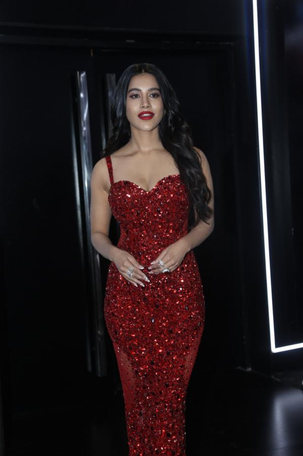 nabha-natesh-stills-4-11.jpg