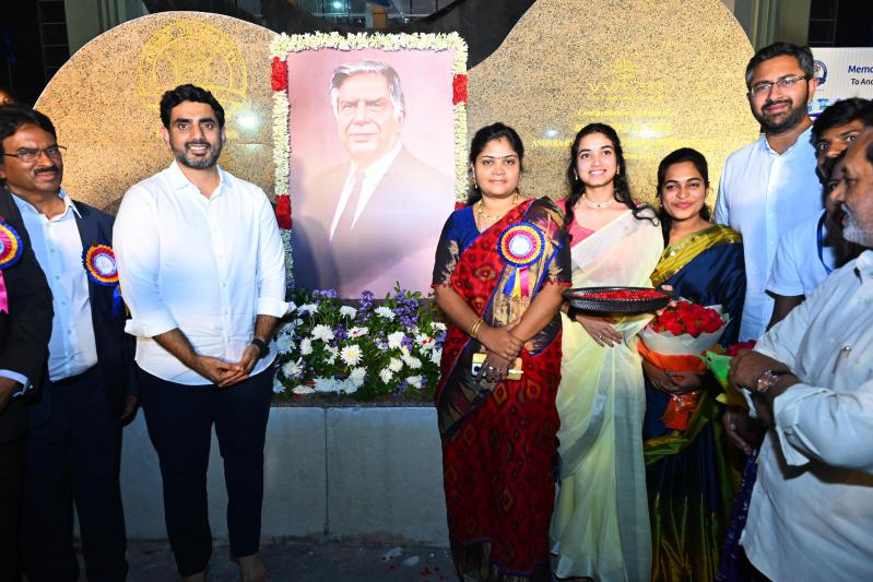 nara-lokesh-at-au-alumini-meet-in-vizag-15.jpg