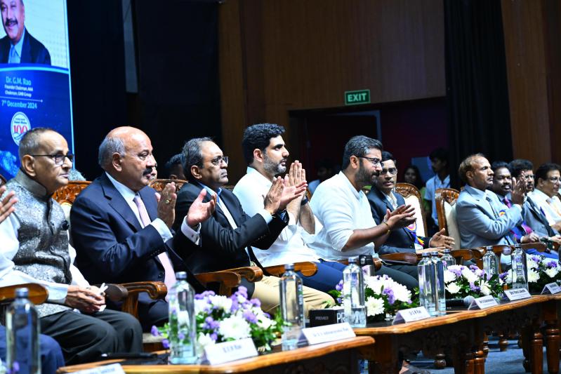 nara-lokesh-at-au-alumini-meet-in-vizag-20.jpg