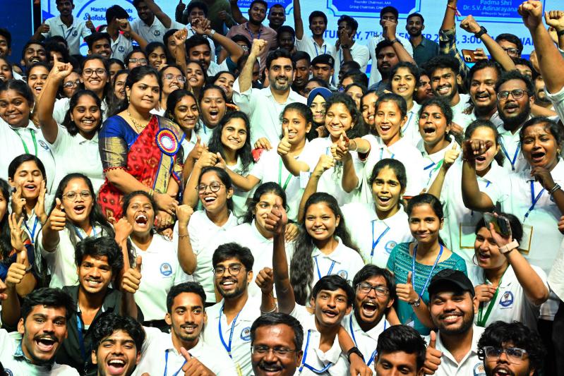 nara-lokesh-at-au-alumini-meet-in-vizag-21.jpg