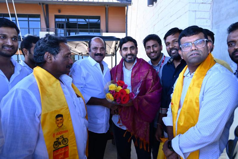 nara-lokesh-meets-nri-tdp-fans-11.jpg