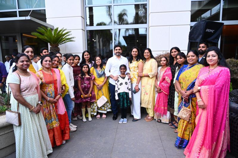 nara-lokesh-meets-nri-tdp-fans-2.jpg