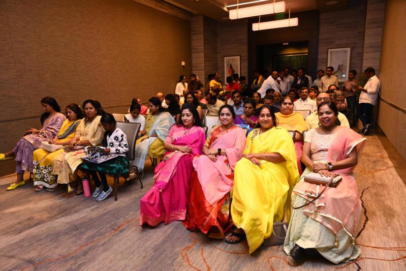 nara-lokesh-meets-nri-tdp-fans-7.jpg