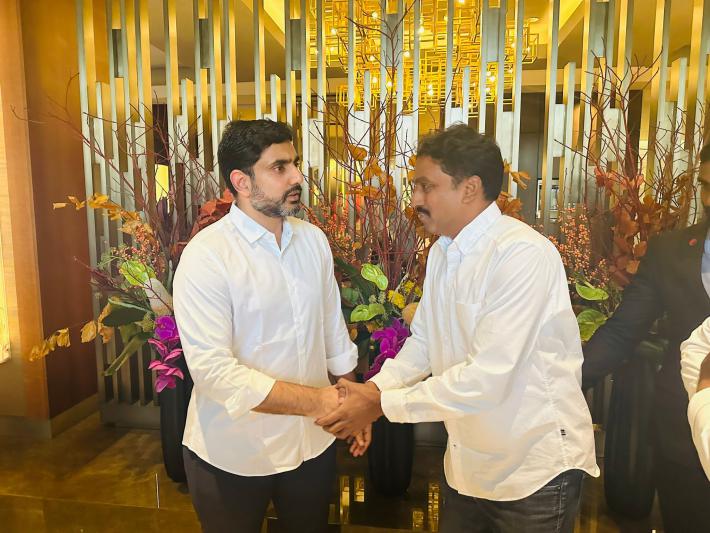 nara-lokesh-received-grand-welcome-at-san-francisco-airport-13.jpg