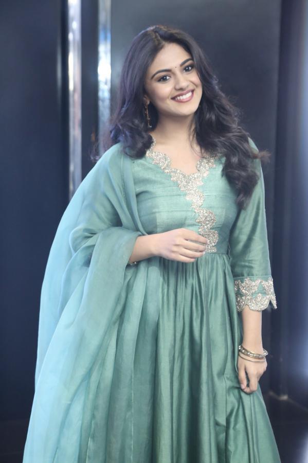 nayan-sarika-stills-17.jpg