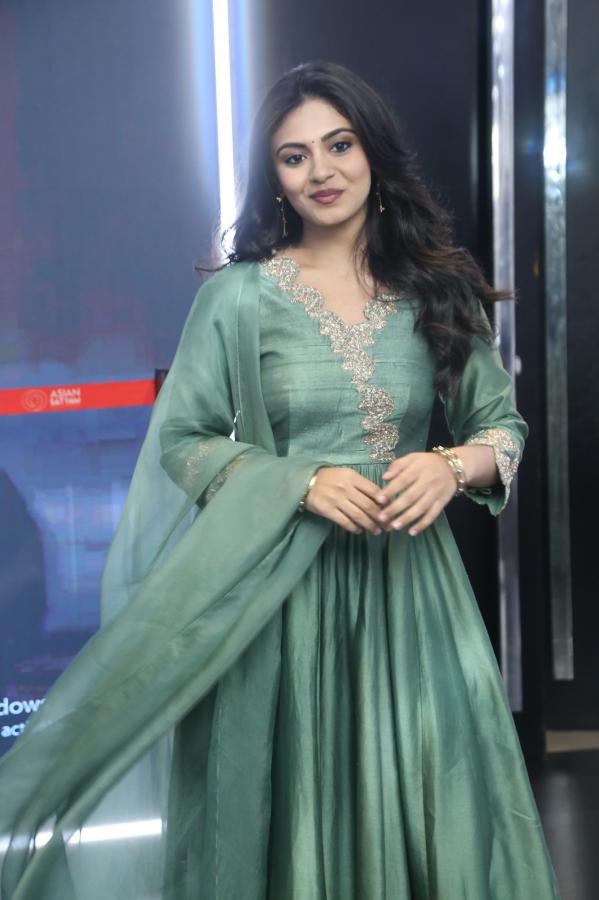 nayan-sarika-stills-2.jpg