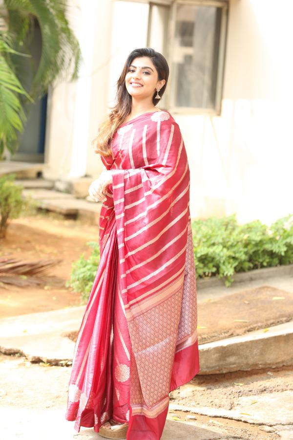 nayan-sarika-stills-3-19.jpg