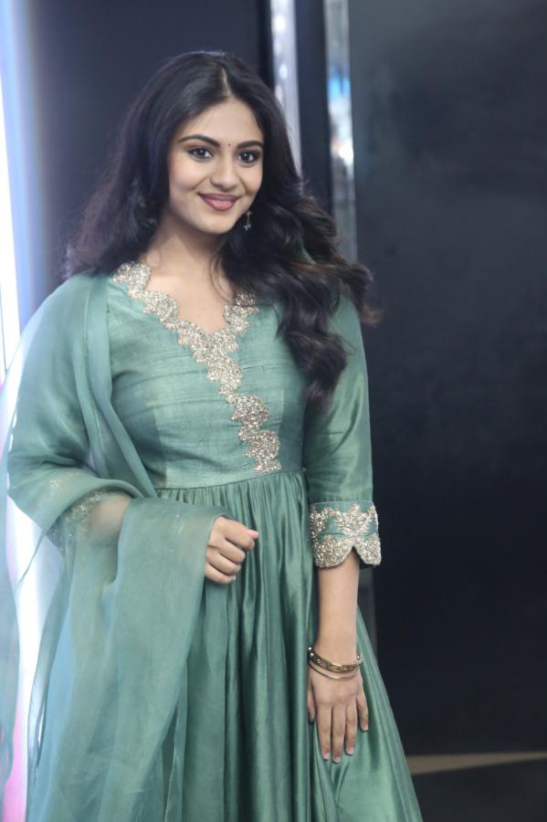nayan-sarika-stills-7.jpg