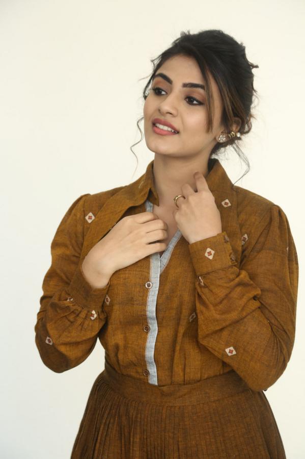 nayana-sarika-stills-2-21.jpg