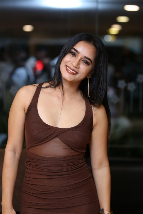 neha-krishna-stills-11.jpg