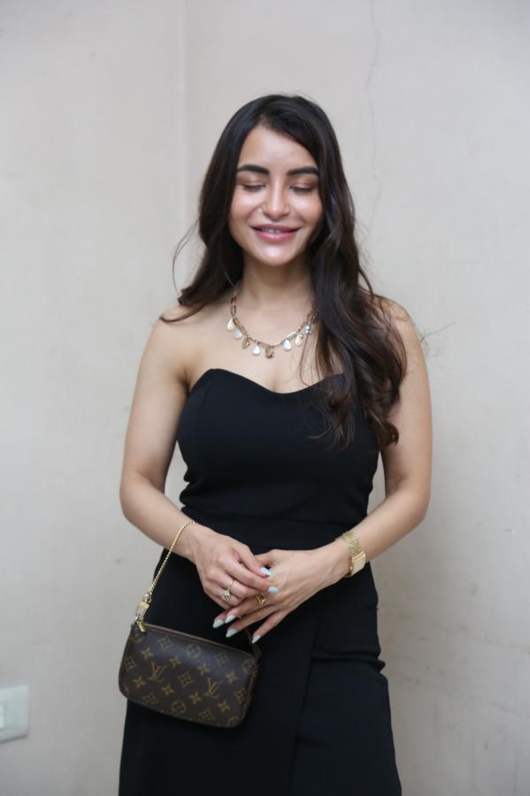 nikisha-stills-16.jpg