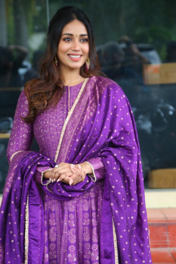 nivetha-peturaj-stills-15.jpg