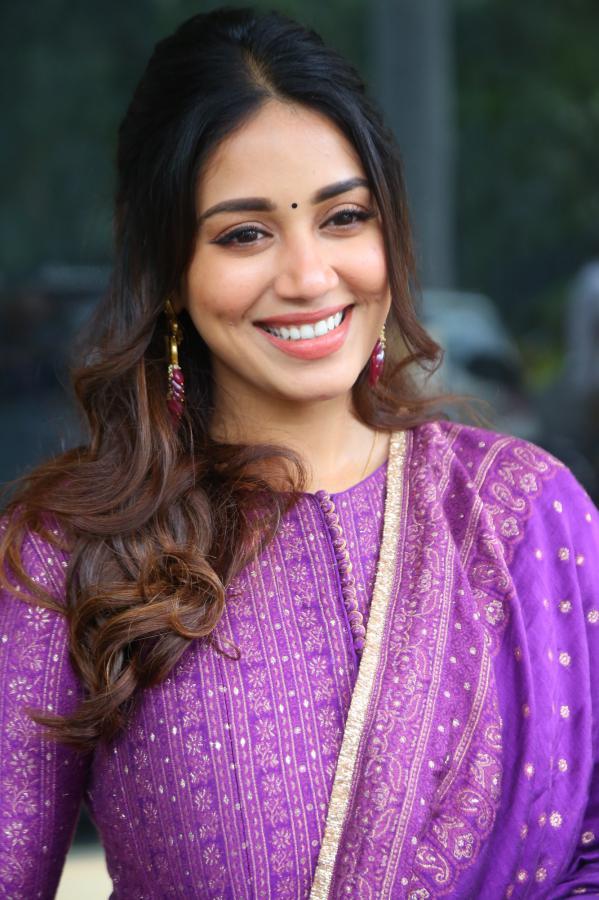 nivetha-peturaj-stills-3.jpg