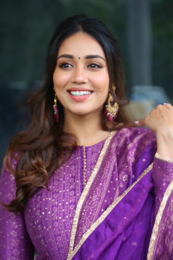nivetha-peturaj-stills-4.jpg