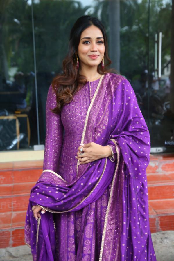 nivetha-peturaj-stills-5.jpg