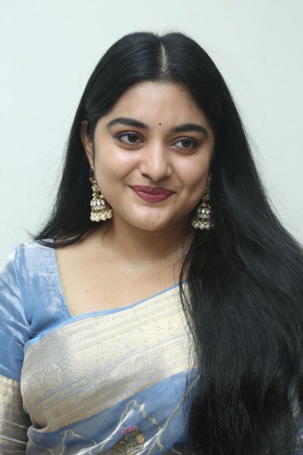 nivetha-thomas-stills-3-10.jpg