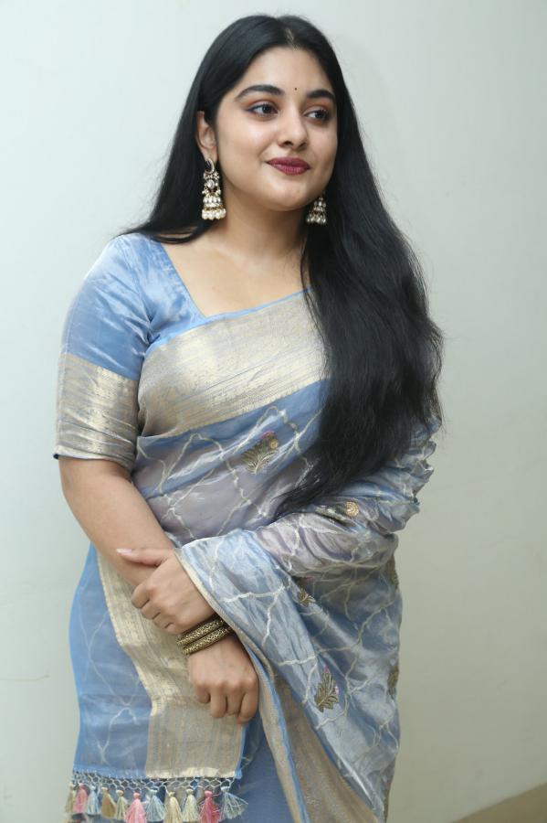 nivetha-thomas-stills-3-12.jpg
