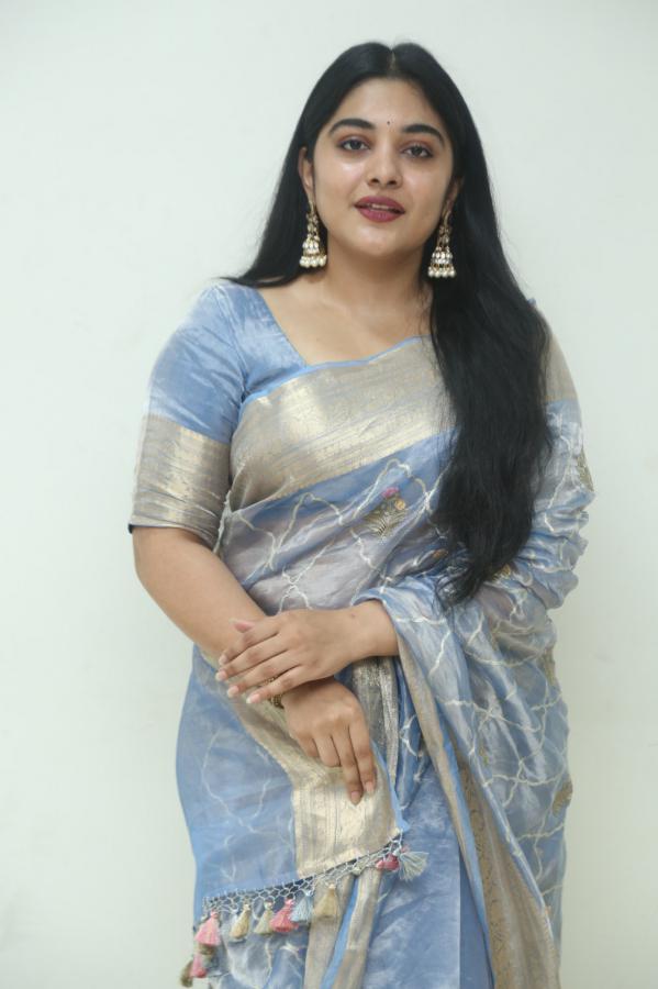 nivetha-thomas-stills-3-6.jpg