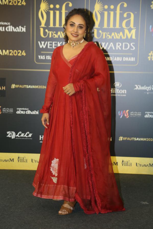 pearle-maaney-at-iifa-awards-10.jpg