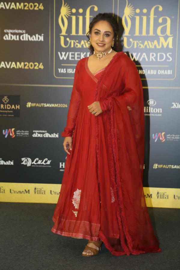pearle-maaney-at-iifa-awards-11.jpg