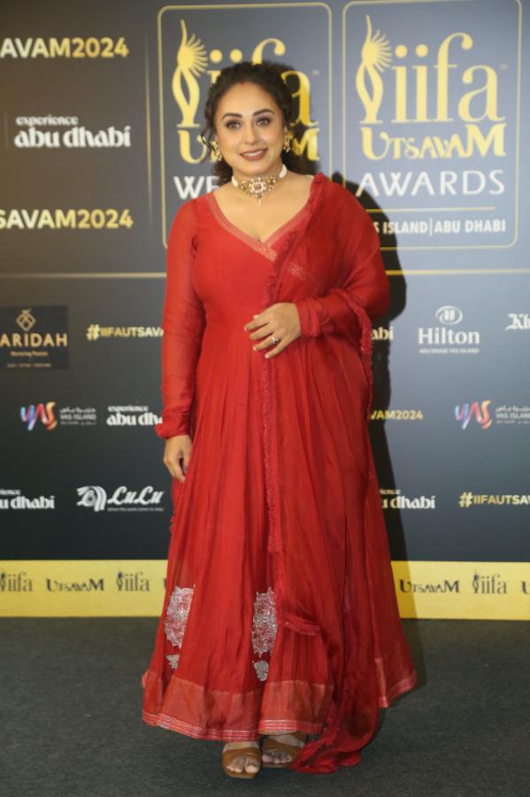 pearle-maaney-at-iifa-awards-12.jpg