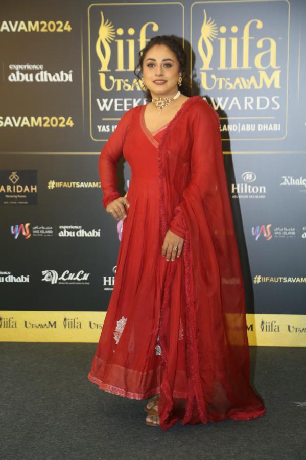 pearle-maaney-at-iifa-awards-4.jpg