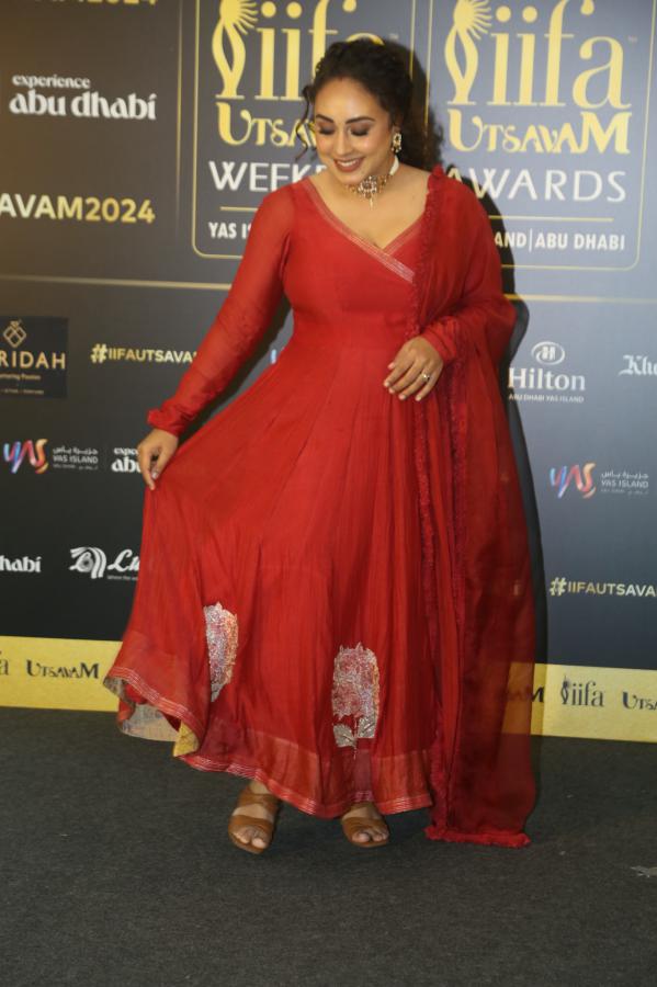 pearle-maaney-at-iifa-awards-7.jpg
