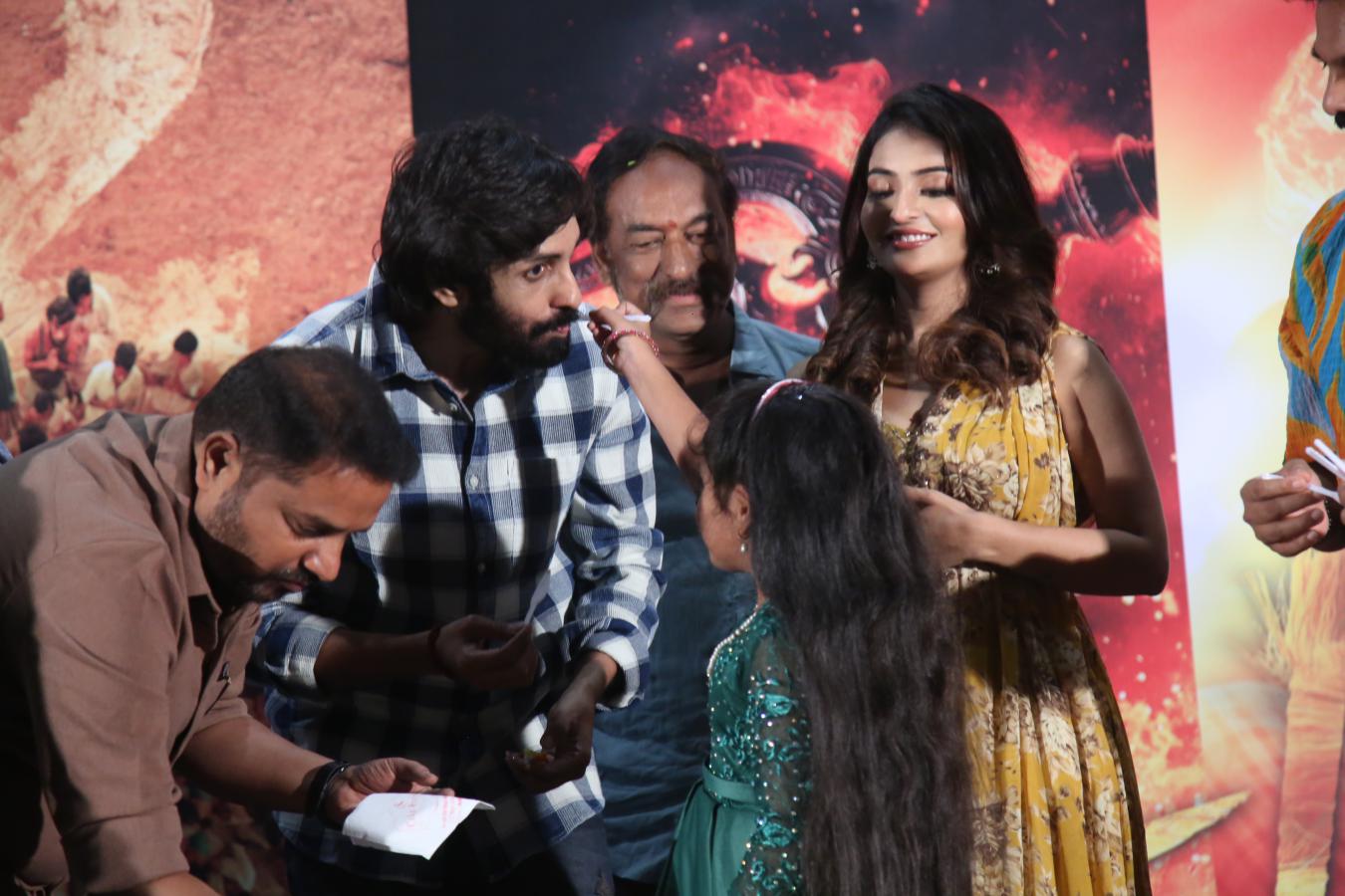 pottel-movie-success-meet-12.jpg