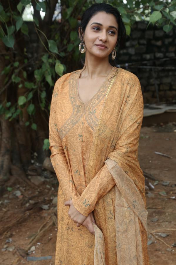 priya-bhavani-shanker-stills-10.jpg
