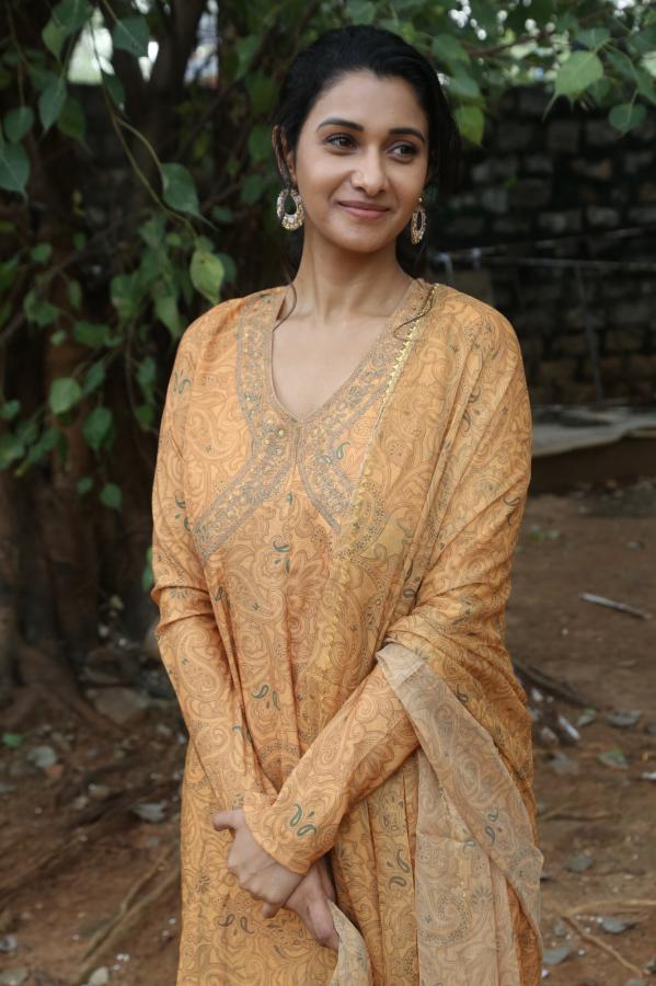 priya-bhavani-shanker-stills-11.jpg