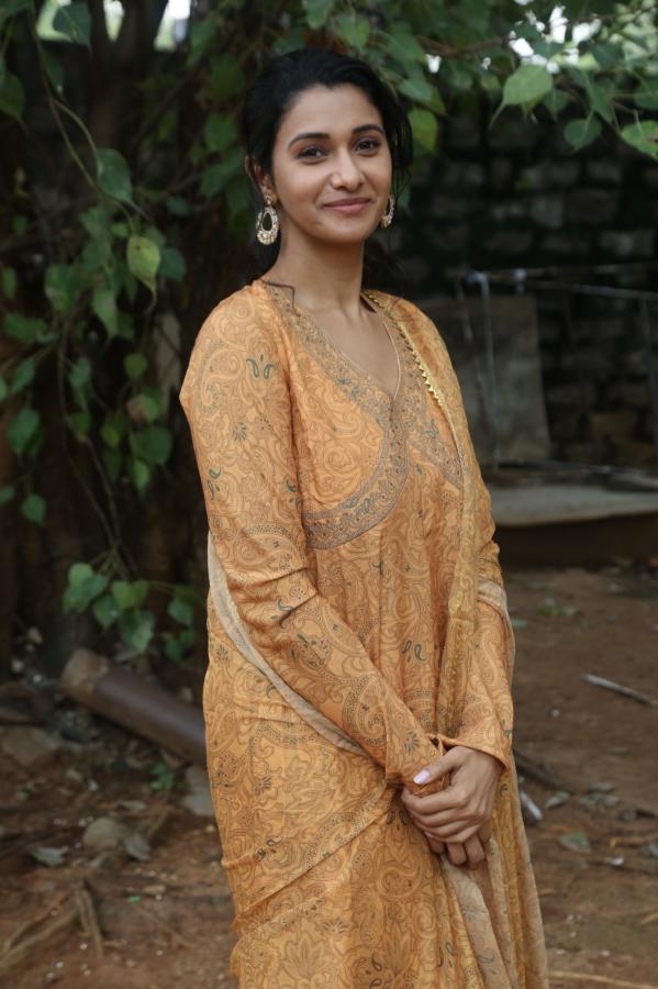 priya-bhavani-shanker-stills-4.jpg