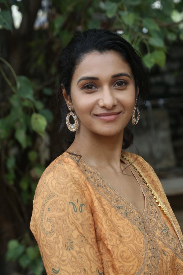 priya-bhavani-shanker-stills-8.jpg