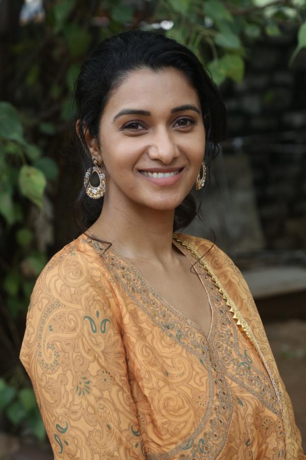 priya-bhavani-shanker-stills-9.jpg