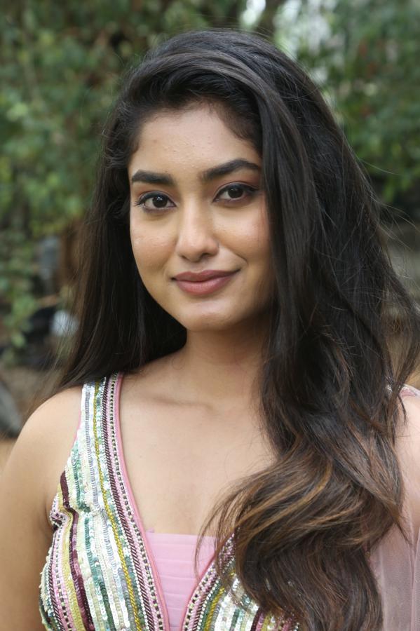 priyanka-stills-12.jpg