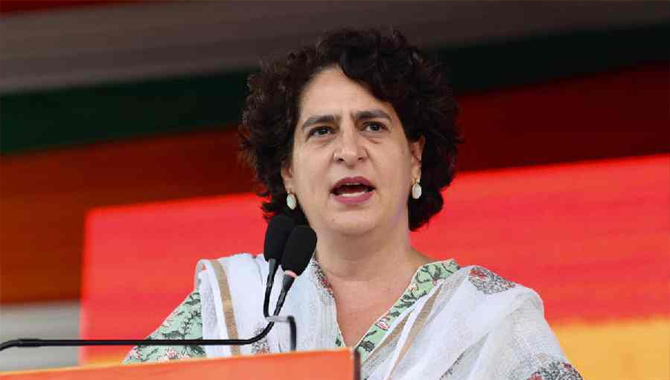 Priyanka Gandhi: మోడీ ఎందుకు మణిపూర్‌ వెళ్లరు? నిలదీసిన ప్రియాంక గాంధీ