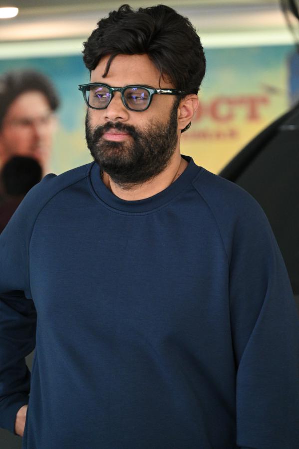 producer-naga-vamsi-interview-5.jpg