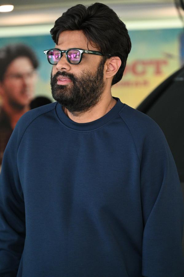 producer-naga-vamsi-interview-6.jpg
