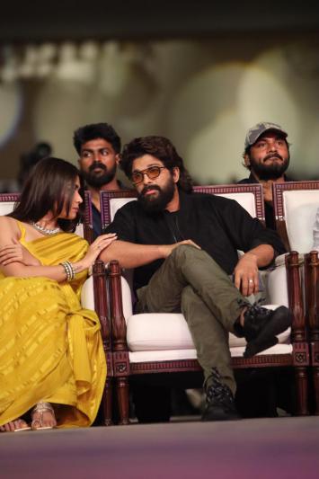 pushpa-2-promotions-in-kerala-15.jpg