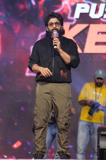 pushpa-2-promotions-in-kerala-16.jpg