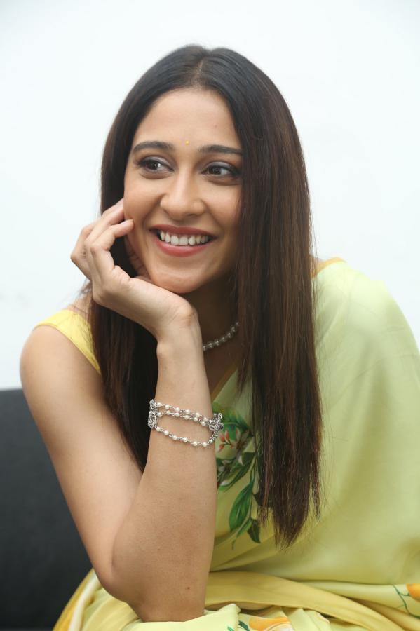 regina-casandra-interview-21.jpg
