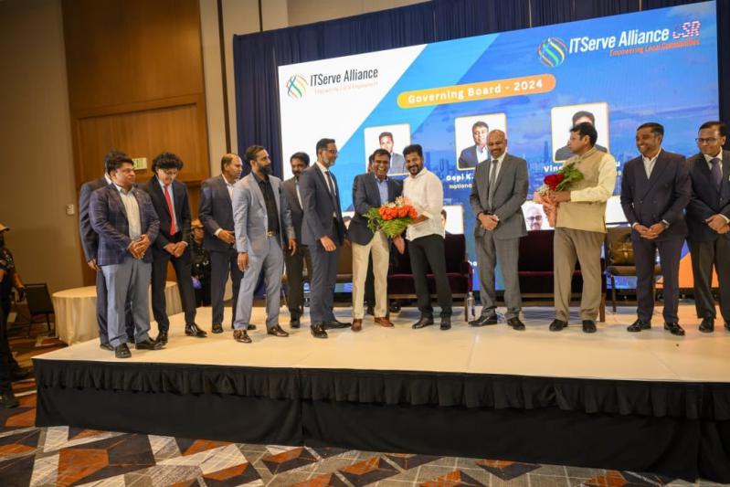 revanth-reddy-at-it-serve-alliance-meet-in-dallas-3.jpg