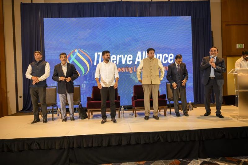 revanth-reddy-at-it-serve-alliance-meet-in-dallas-4.jpg