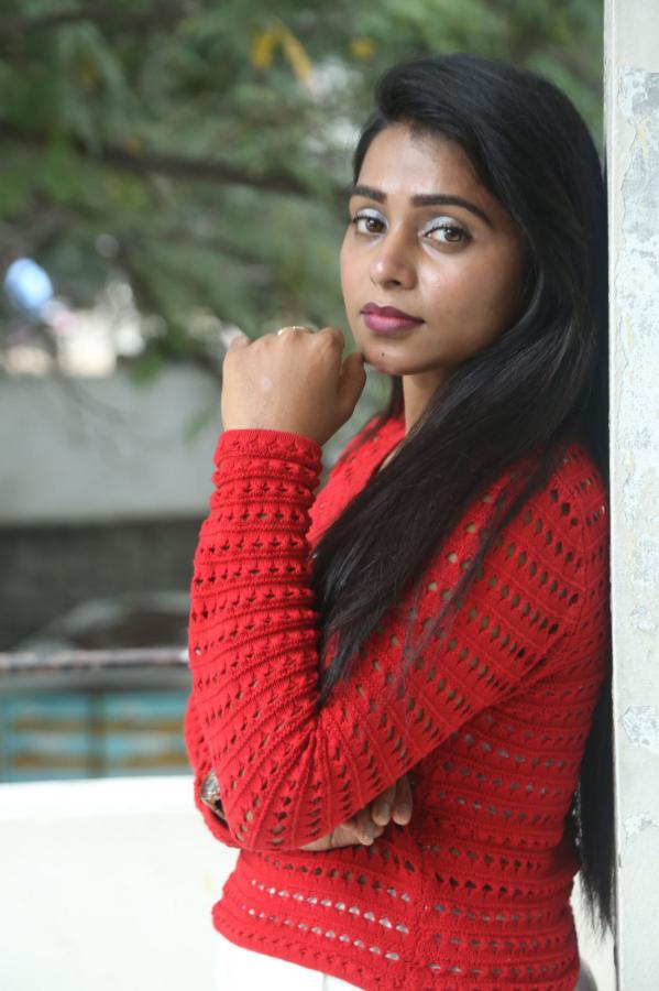 rishita-stills-10.jpg